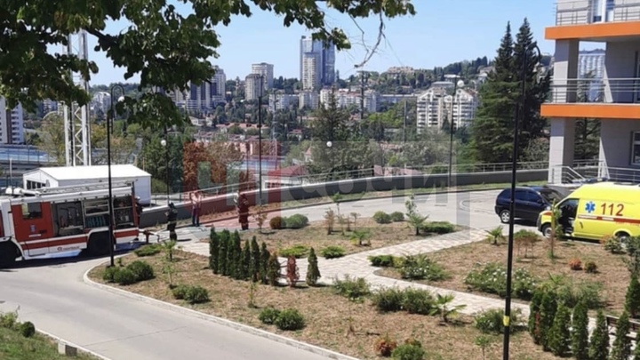 Сообщения о минировании роддома и аэропорта Сочи не подтвердилось