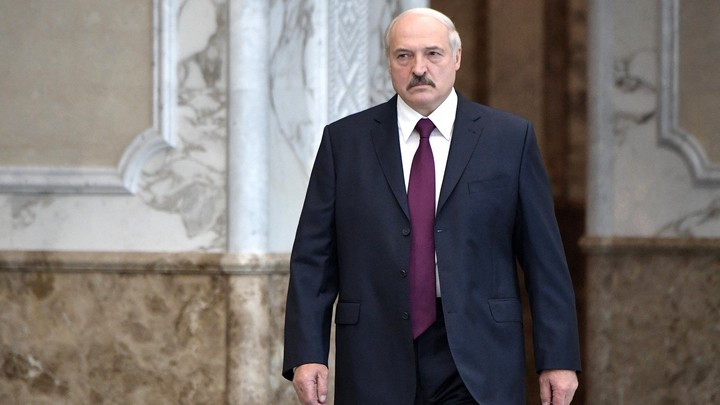 Лукашенко наградил силовиков за работу, «несовместимую с публичностью»