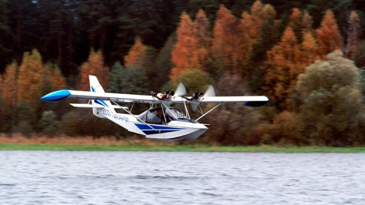 На Мальдивах едва не разбился самолёт с русскими туристами: Борт сел посреди океана