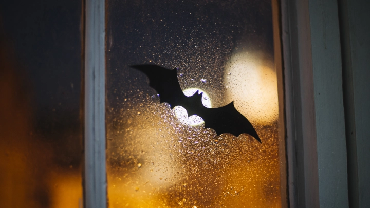 Умер актер Джон Нолан: звезда Бэтмэна и родная кровь Готэма