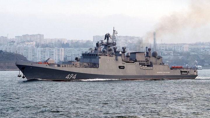 Пытались проникнуть в бухту: Развозжаев рассказал об отбитой атаке дронов на Севастополь
