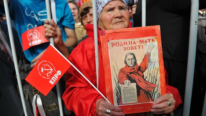 Скандал в Видном: Родина - мать с лицом общественницы зовет проверять плиты