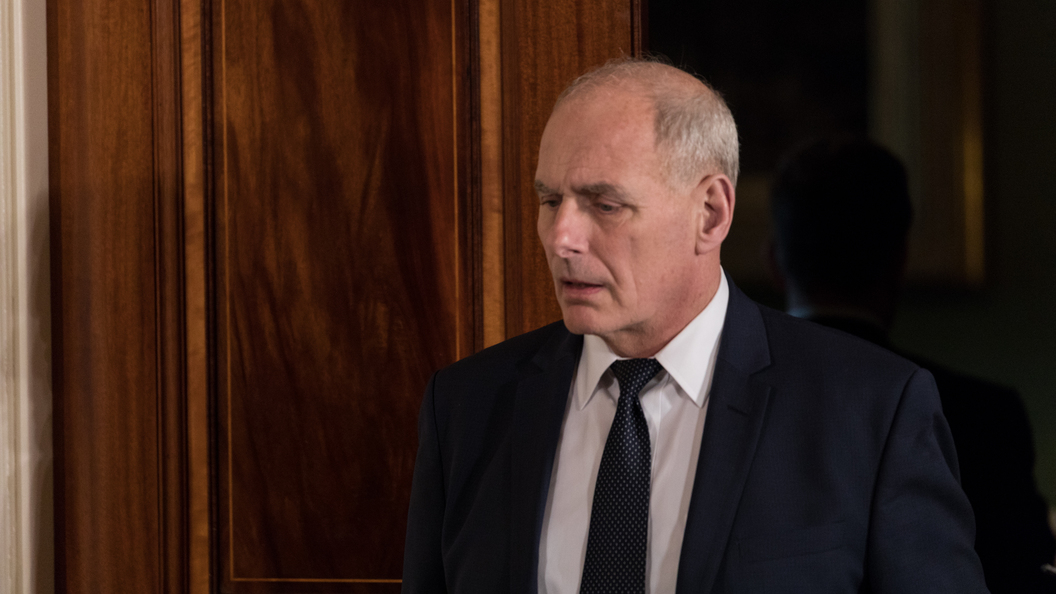 Глава аппарата Белого дома в истерике засобирался в отставку - СМИ Глава аппарата Белого дома в истерике засобирался в отставку - СМИ