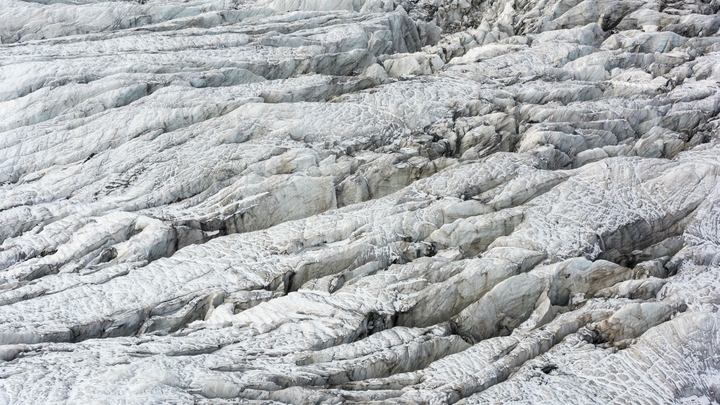 Самое загадочное озеро Земли: Что ожидало учёных под толщей льда