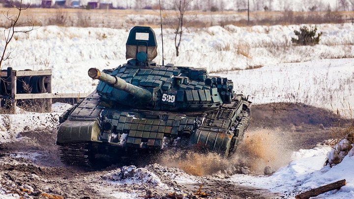Минобороны показало видео со стрельб мобилизованных танкистов в Свердловской области