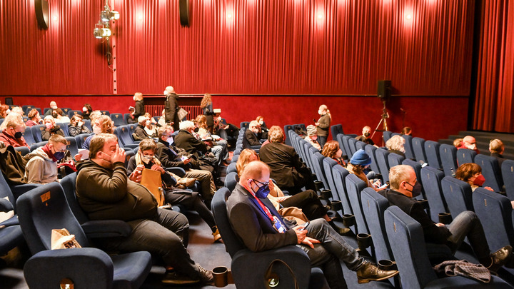 В русских кинотеатрах перестала работать система IMAX: Что теперь будет, объяснил эксперт