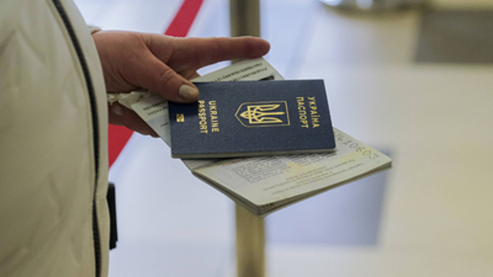 Украинские беженцы устроили протест в Италии из-за выселения из отеля