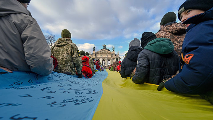 Столицу перенесут во Львов? В Харькове возводят буфер против русских. Об этом не пишут в сводках