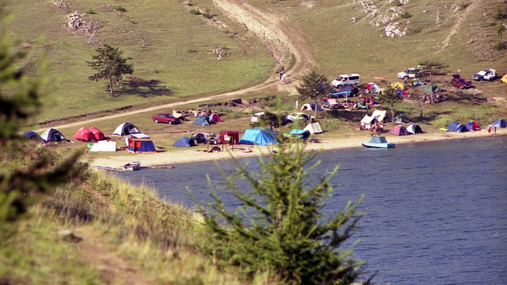 Еду съели, доставка не пришла: Лагерь несогласных с Путиным едва не сгинул в алтайских лесах. Русские указали на самое страшное