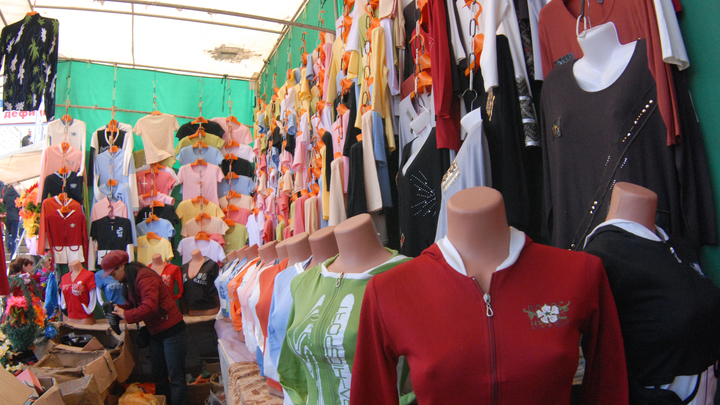 Новинка на рынке Садовод: Закон нарушается у всех на глазах, но чиновники и полиция бездействуют, заявила Дыбова