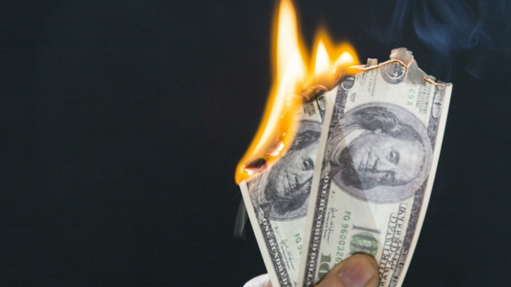 За словом в карман не полезет, а за деньгами? Кто потратил все подачки для небратьев