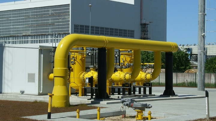 ﻿ Цена на газ в Европе преодолела планку в 800 долларов за тысячу кубометров