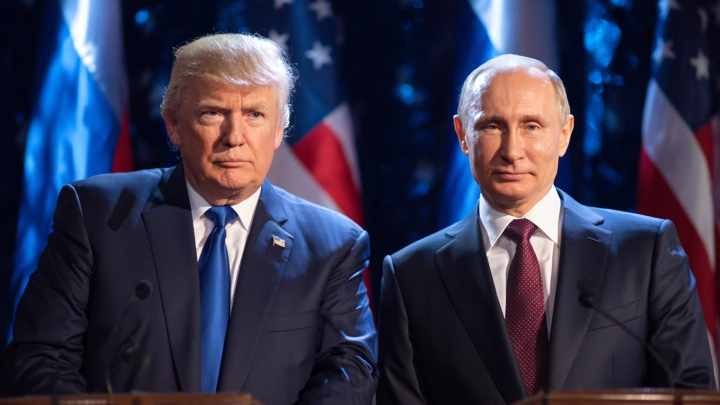 Разговор очень позитивный: В Кремле объяснили, почему Путин и Трамп не стали отвечать на вопросы журналистов