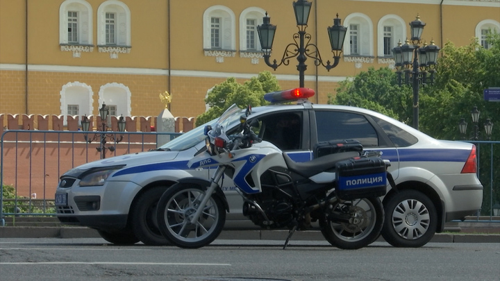 На трассе в Ленобласти в серьезном ДТП пострадали два сотрудника ГИБДД