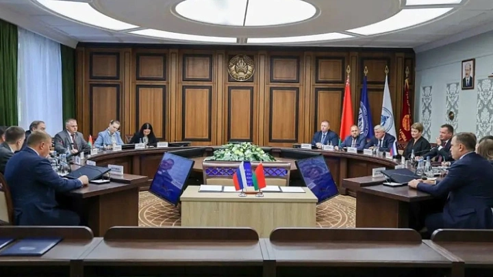 Архангельск и Белоруссия: Курс на глубокую кооперацию - от торговли к совместным производствам и логистике
