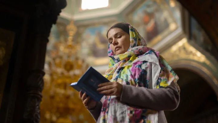 Не у плиты, а в храме: священник объяснил, как правильно провести Страстную неделю