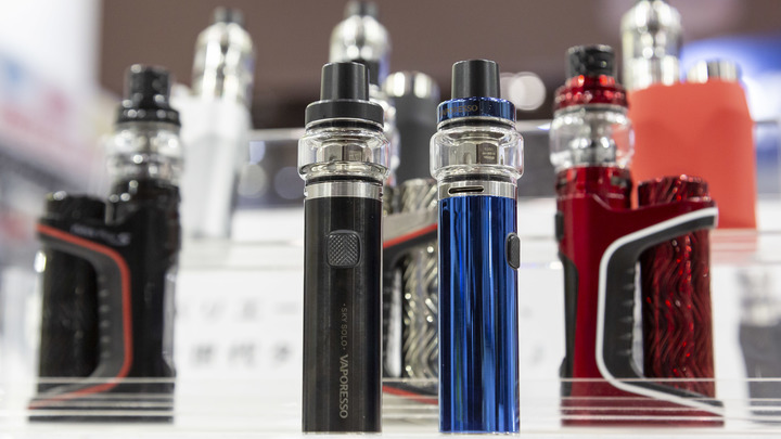 Новосибирские вейп-шопы проверят из-за продажи продукции несовершеннолетним