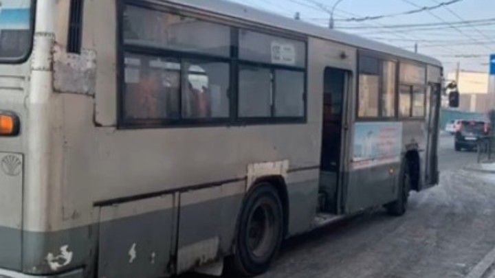 Губернатора Забайкалья возмутили возраст и состояние автобуса