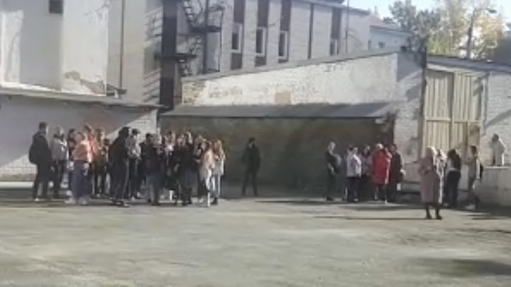 В Челябинске эвакуировали педагогический университет и два колледжа