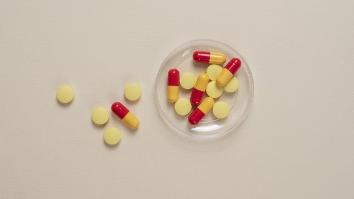 Антибиотики скоро могут заменить на полимерные капсулы: что это