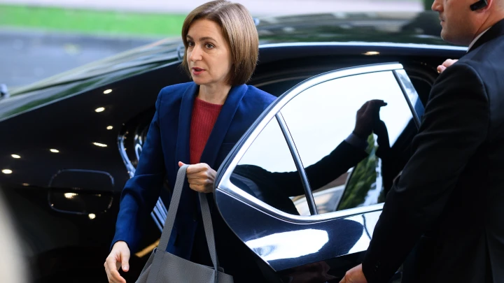 СВР: Санду пообещала НАТО отменить нейтралитет, втянув Молдавию в конфликт с РФ