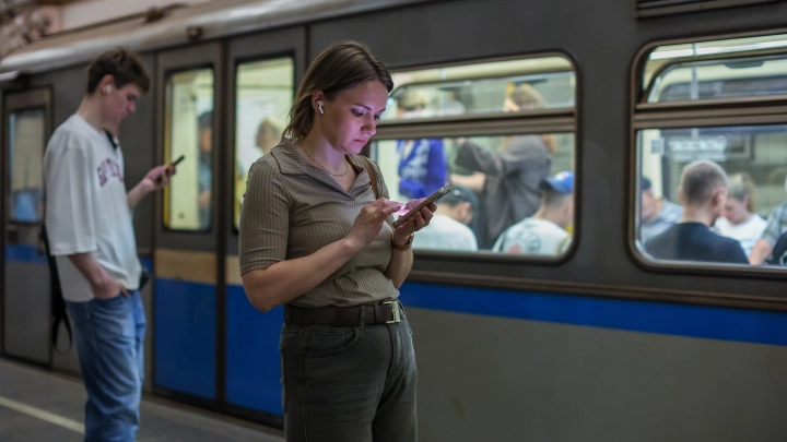 Жители России назвали главные проблемы в смартфонах: их три