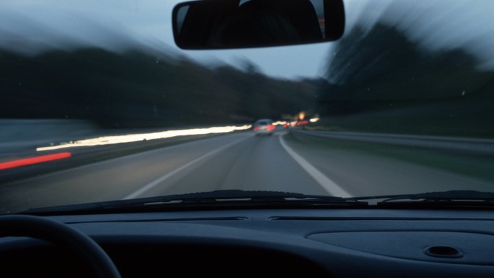 В Сочи водитель сбил корову, гуляющую по дороге