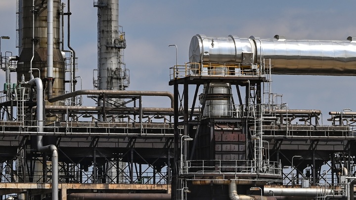 В Москве пообещали ответ на введение потолка на нефть