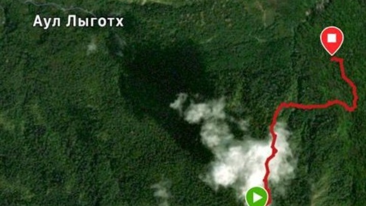 В Сочи спасатели помогли троим туристам ночью спуститься с вершины горы