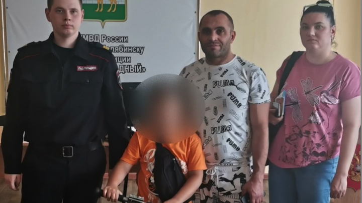 Ищут пожарные, ищет полиция: в Челябинске у мальчугана пропал самокат