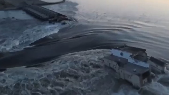 Масштабы катастрофичные: Власти оценили ситуацию близ Каховской ГЭС