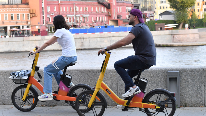 «Яндекс» представил электровелосипед для курьеров и колонку со встроенным планшетом