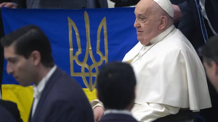 Папа Римский призвал украинскую молодёжь не идти на войну