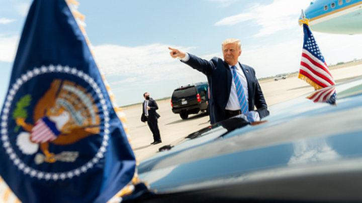 Трамп допустил, что войска США отправятся в Гренландию