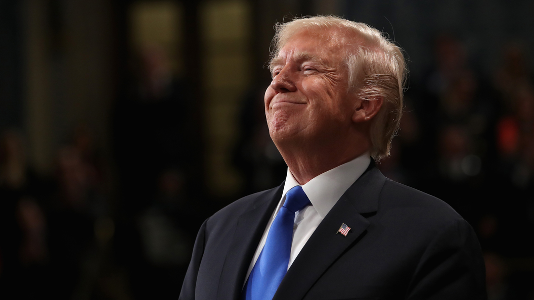 К черту ее: Трамп отшвырнул от себя скучную речь по налогам К черту ее: Трамп отшвырнул от себя скучную речь по налогам