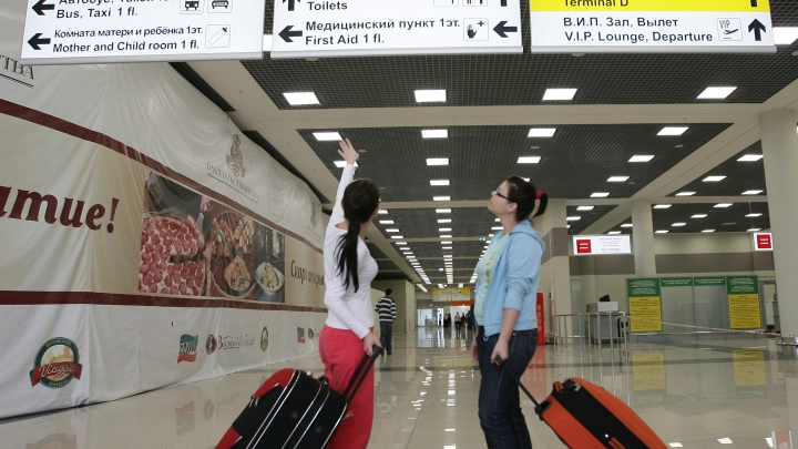 В Госдуме прокомментировали введение сбора на выезд за границу