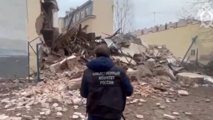 В Петербурге следователи начали проверку из-за обрушения дома по улице Гороховой