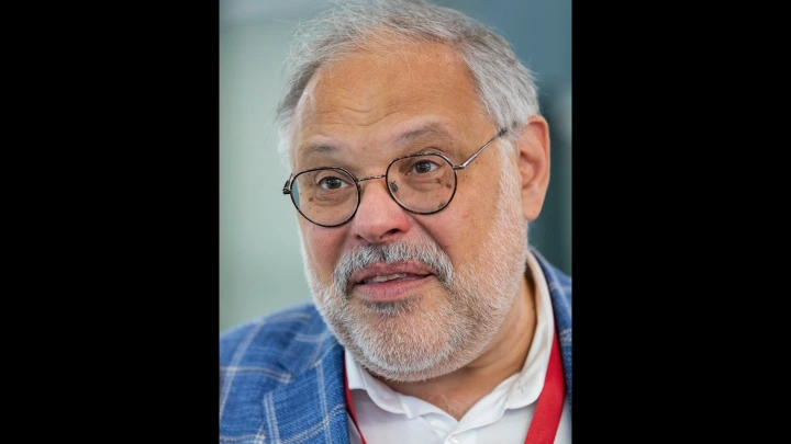 Эксперт Хазин: в переговорах с США Путин стал жестко действовать с позиции силы