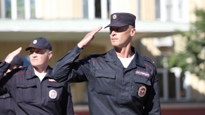 Полиция Херсонской области изъяла оружие и агитки у местных жителей