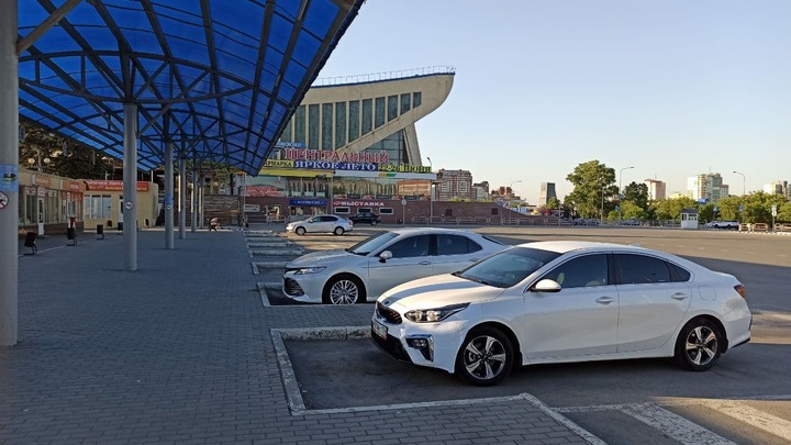 В мэрии решили судьбу ларьков у бывшего автовокзала Юность в Челябинске