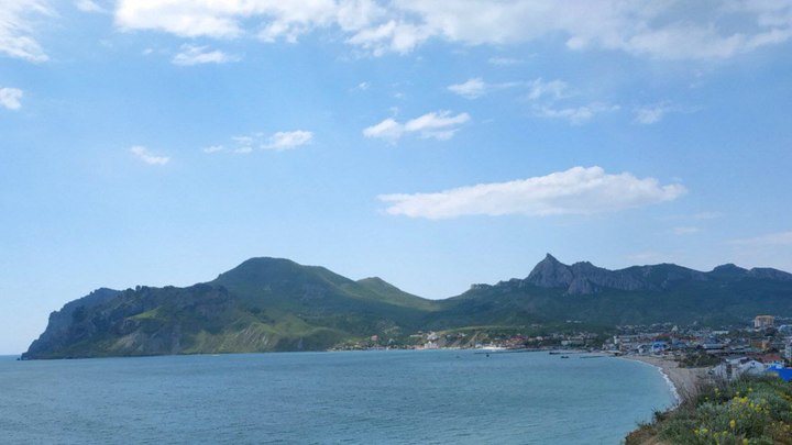 Отдых в Крыму подешевел почти вдвое в 2023 году