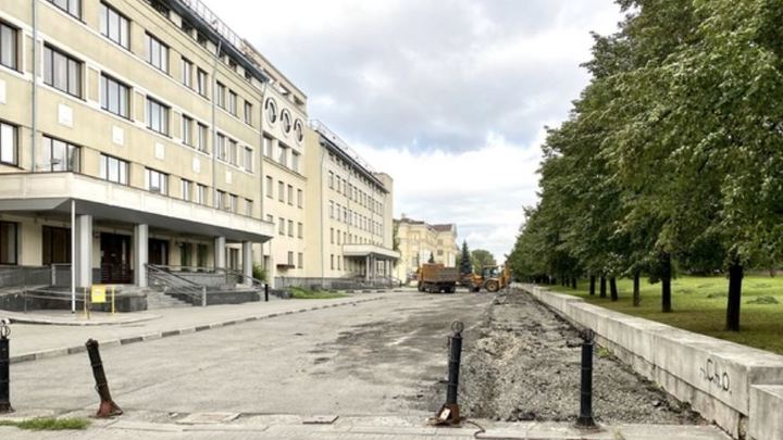 Возле Кассационного суда на Кировке парковки не будет