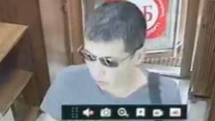 В Екатеринбурге парень нашёл чужую банковскую карту и на чужие деньги купил продукты и бутылку рома