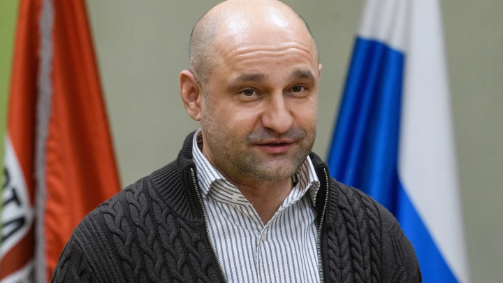 Жога расчищает логово либералов. Пошла работа и в Ельцин Центре, и с диаспорами