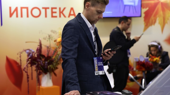 Война на чьей стороне? Как Центробанк играет против русских