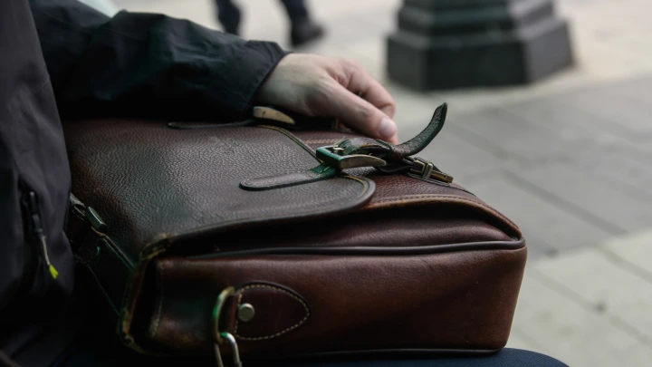 Путин повысил оклады чиновникам и дипломатом с 1 октября