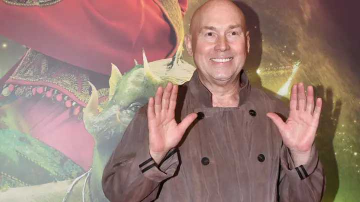 Европа хотела напугать великого Сухорукова. Он ответил: Приедем на танке. Без проблем