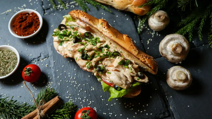 Почему аппетит не исчезает? Учёные выяснили, почему мы хотим есть даже после плотного ужина