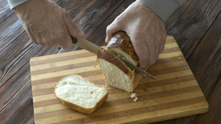 Эксперты опровергли миф о правиле пяти секунд для упавшей еды Эксперты опровергли миф о правиле пяти секунд для упавшей еды