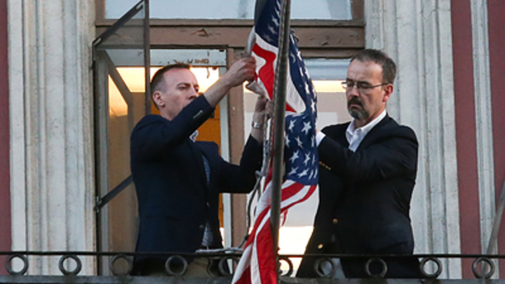 Гражданам России оставят лишь одну лазейку попасть в США - источники